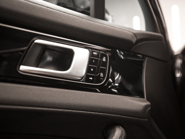 PORSCHE Panamera 4 EHybrid