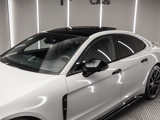 PORSCHE Panamera 4 EHybrid