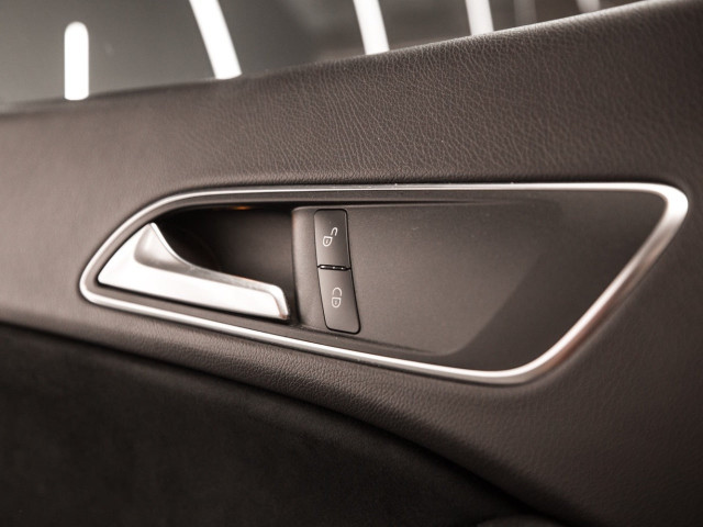 MERCEDES Clase CLA 200 CDI AMG Line