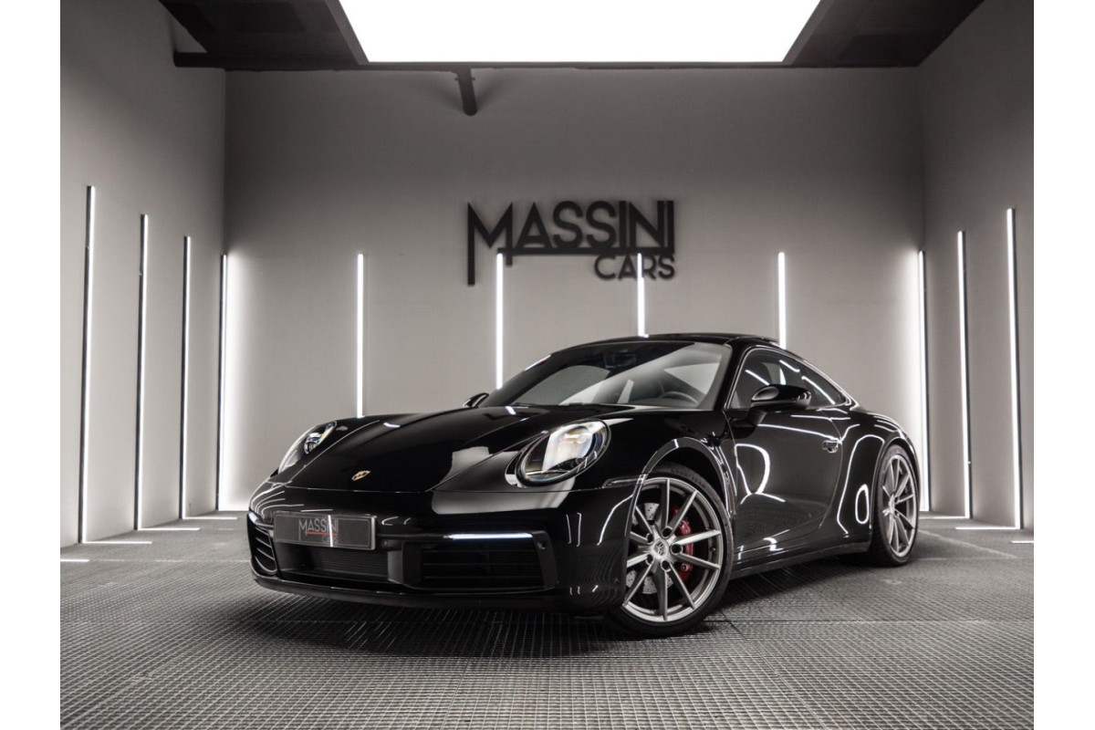 PORSCHE 911 Carrera 4S