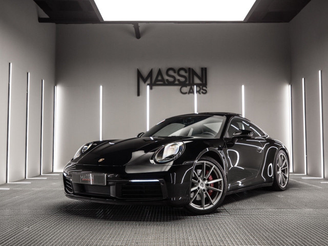 PORSCHE 911 Carrera 4S