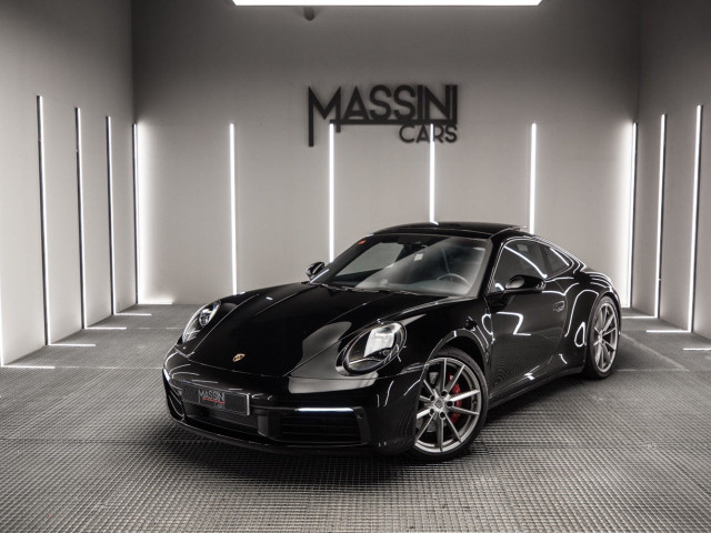 PORSCHE 911 Carrera 4S