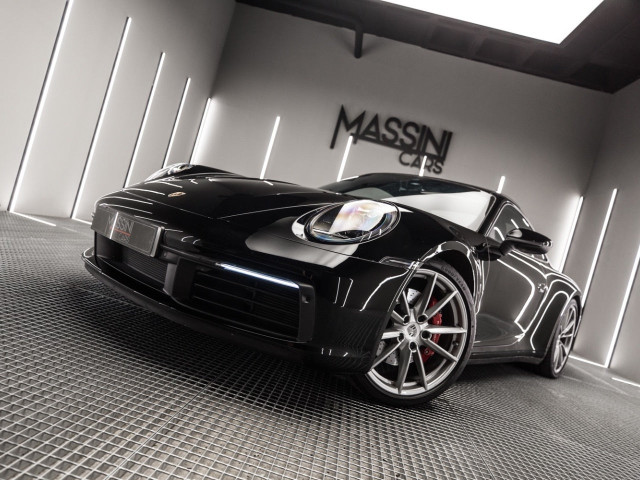PORSCHE 911 Carrera 4S