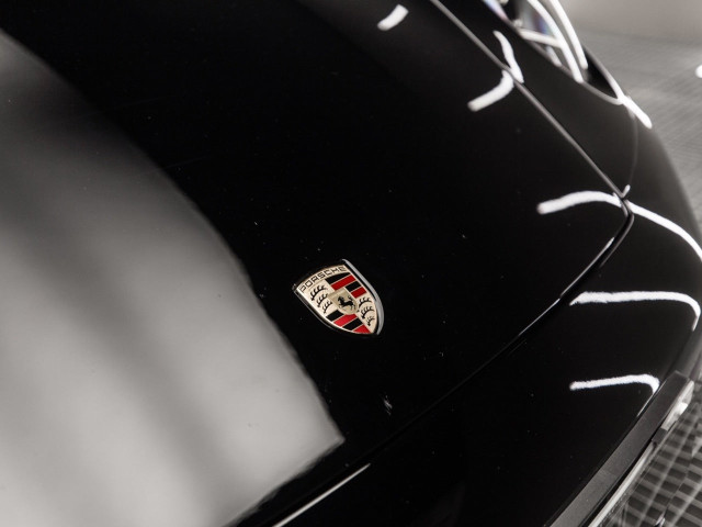 PORSCHE 911 Carrera 4S