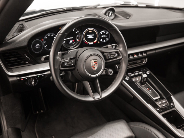 PORSCHE 911 Carrera 4S