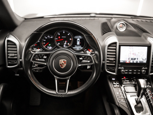 PORSCHE Cayenne Diesel Platinum Edition
