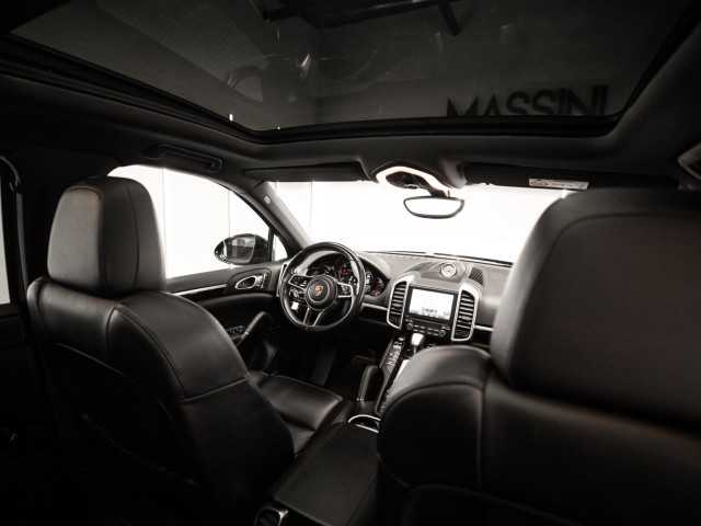 PORSCHE Cayenne Diesel Platinum Edition