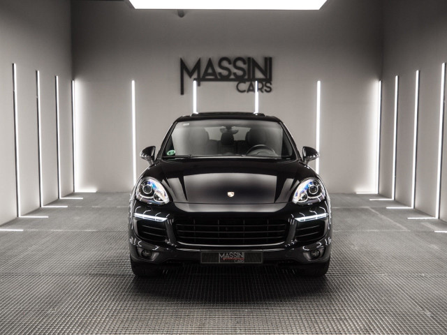 PORSCHE Cayenne Diesel Platinum Edition