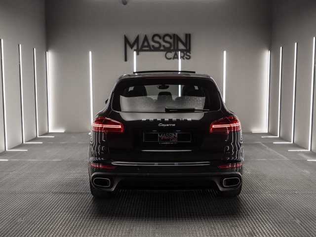 PORSCHE Cayenne Diesel Platinum Edition