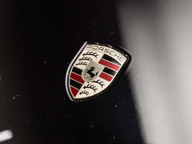 PORSCHE Cayenne Diesel Platinum Edition