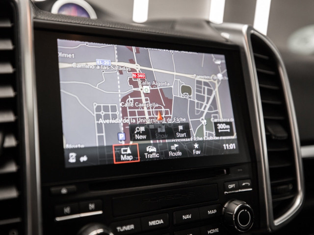 PORSCHE Cayenne Diesel Platinum Edition