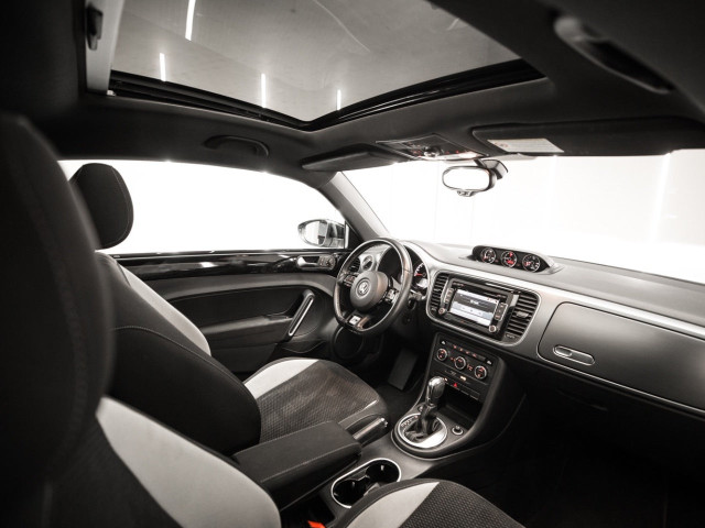 VOLKSWAGEN Beetle 2.0 TSI 200cv RLine