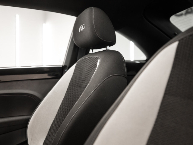 VOLKSWAGEN Beetle 2.0 TSI 200cv RLine