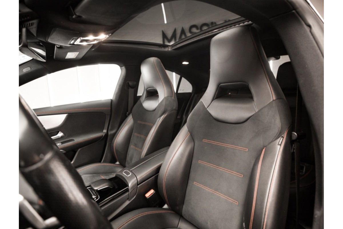 MERCEDES CLA 180 2