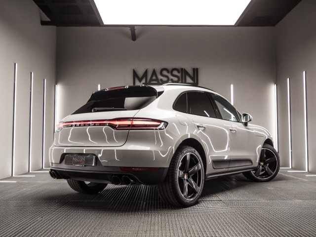 PORSCHE Macan S