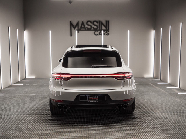 PORSCHE Macan S