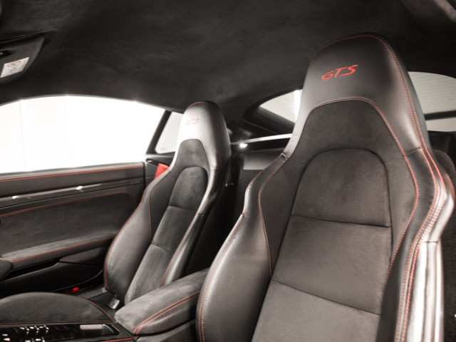 PORSCHE 718 Cayman GTS
