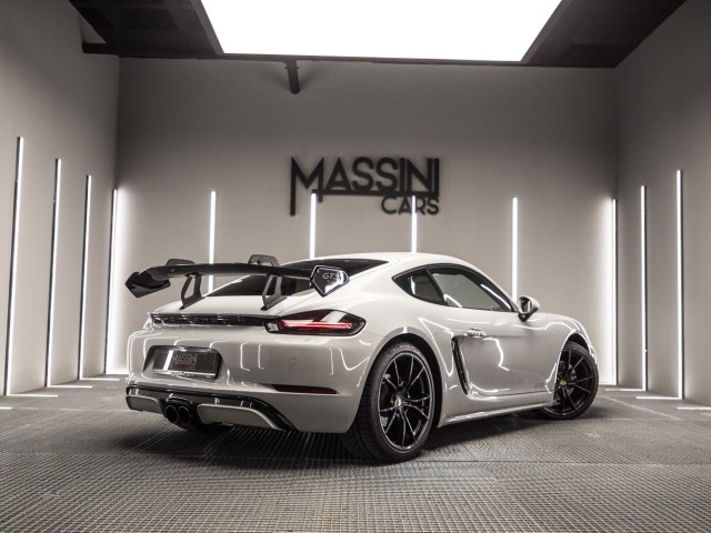 PORSCHE 718 Cayman GTS