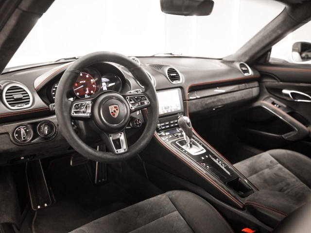 PORSCHE 718 Cayman GTS