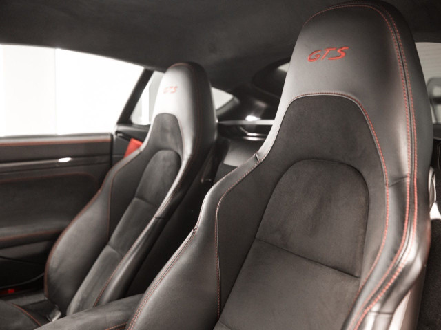 PORSCHE 718 Cayman GTS