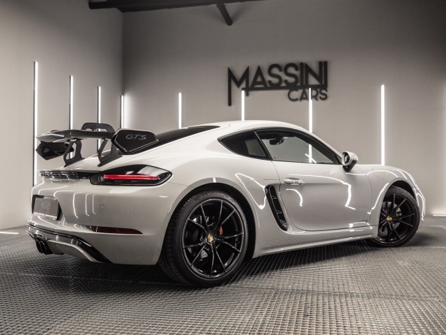 PORSCHE 718 Cayman GTS