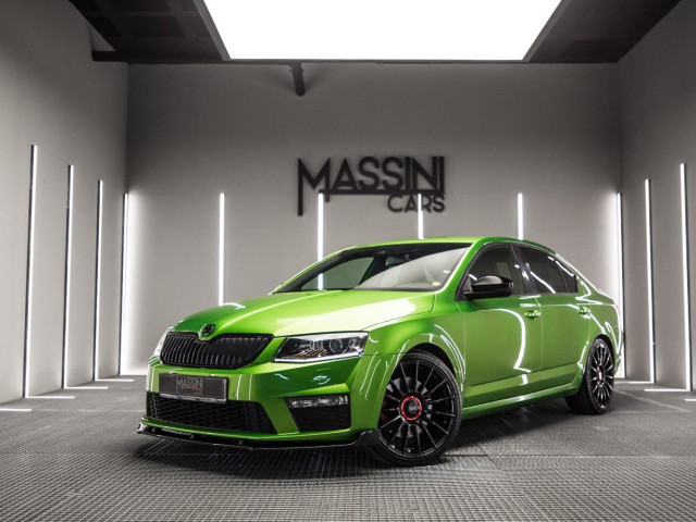 SKODA Octavia 2.0 TSI 220cv RS