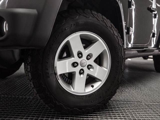JEEP Wrangler Unlimited 2.8 CRD Sahara Auto