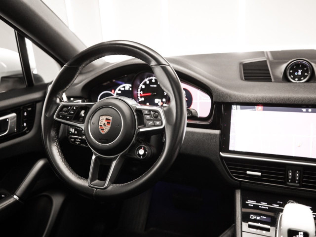 PORSCHE Cayenne Coupe
