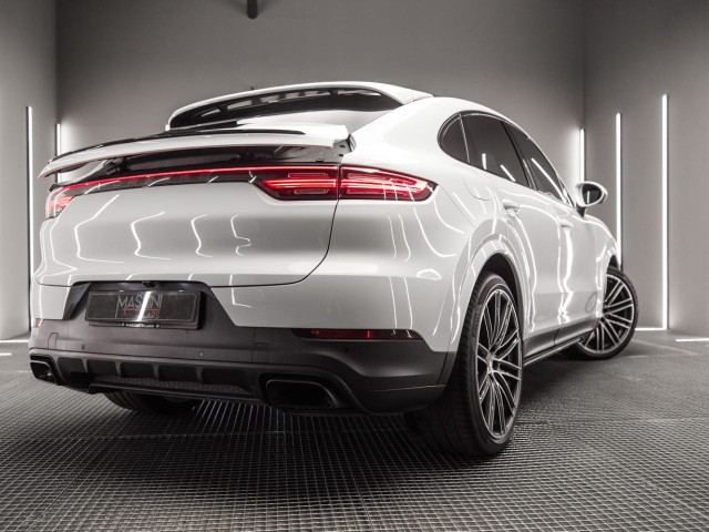 PORSCHE Cayenne Coupe