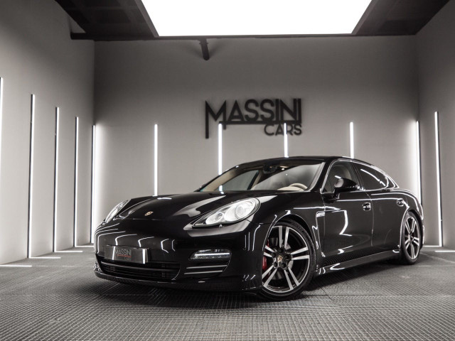 PORSCHE Panamera 4S