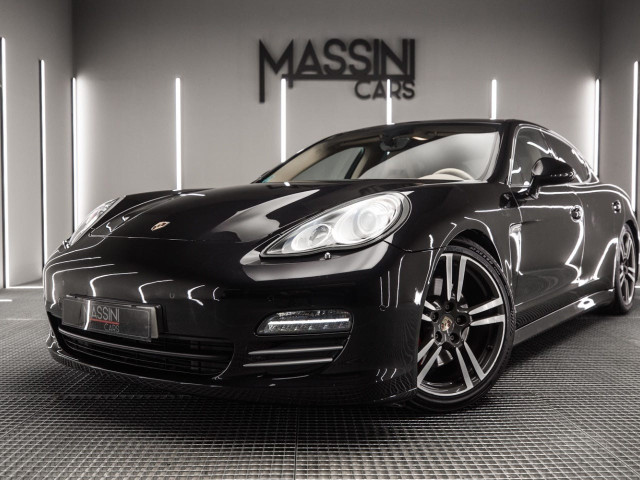 PORSCHE Panamera 4S