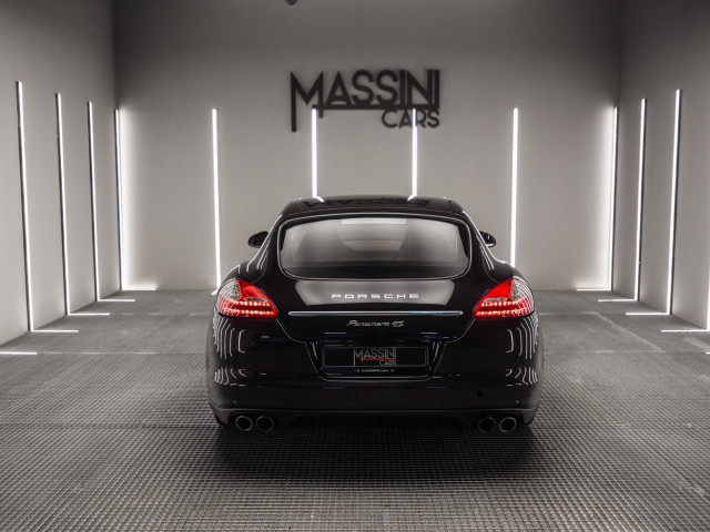 PORSCHE Panamera 4S