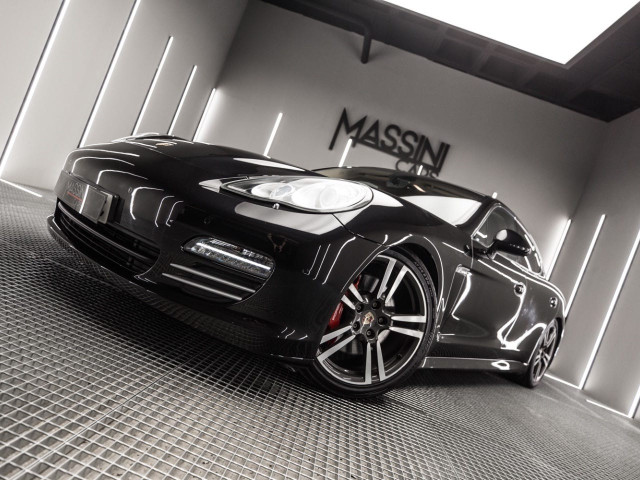 PORSCHE Panamera 4S