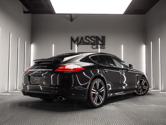 PORSCHE Panamera 4S