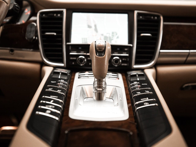 PORSCHE Panamera 4S