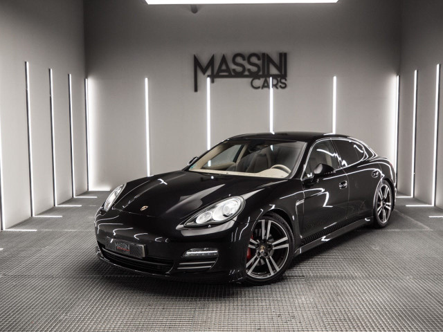 PORSCHE Panamera 4S