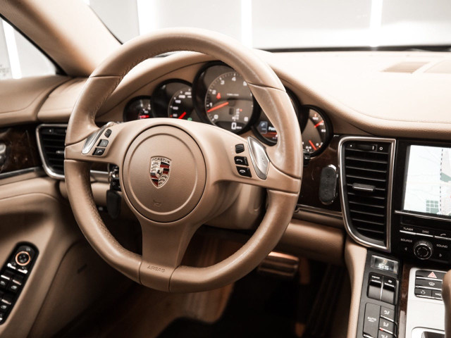 PORSCHE Panamera 4S