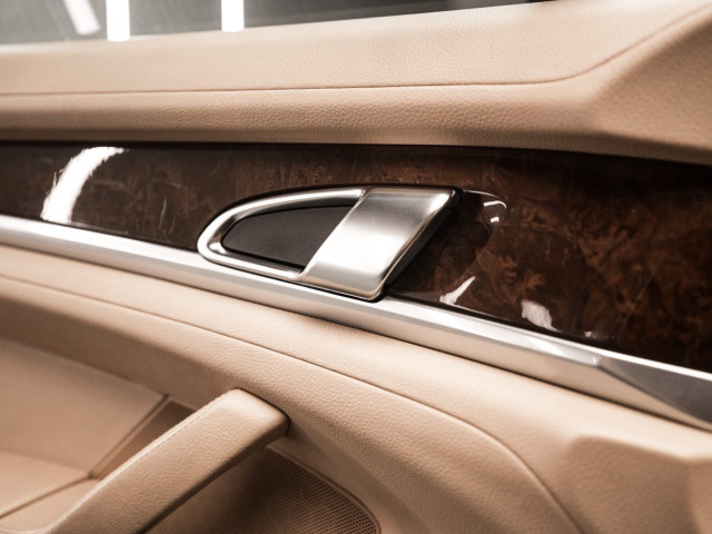 PORSCHE Panamera 4S