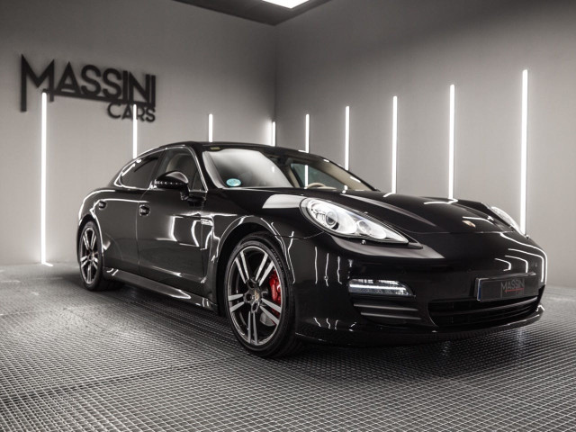 PORSCHE Panamera 4S