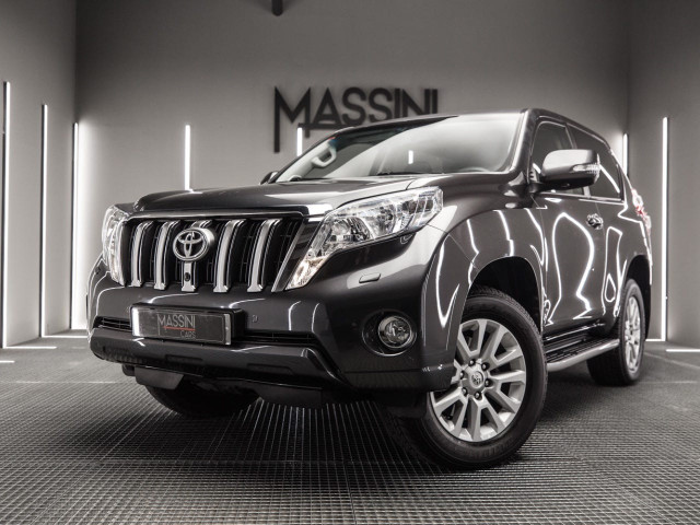 TOYOTA Land Cruiser 3.0 D4D VX AUTO