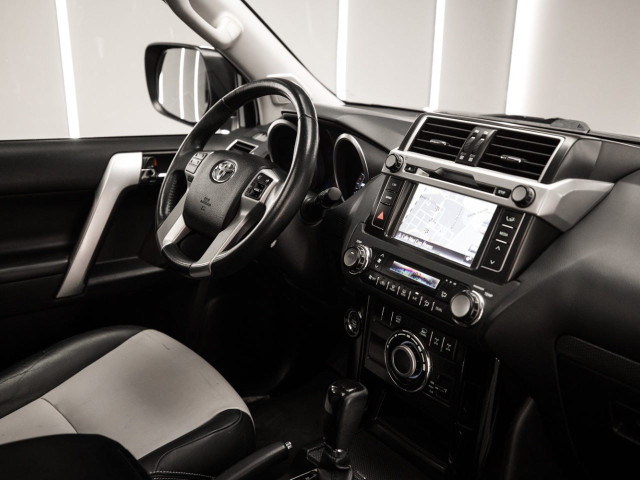 TOYOTA Land Cruiser 3.0 D4D VX AUTO