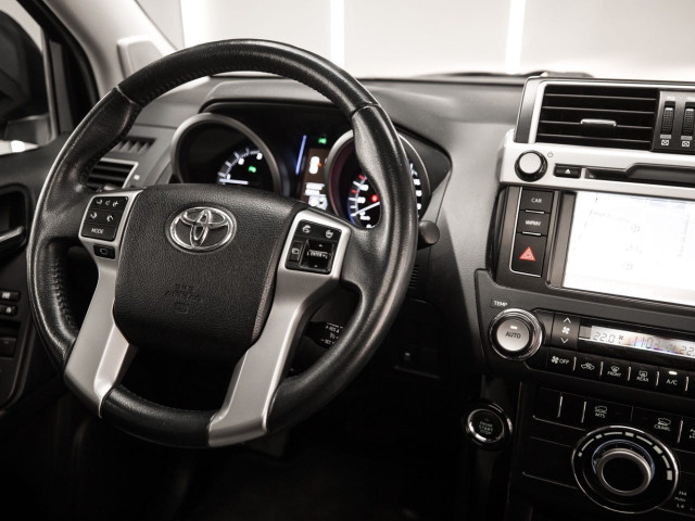 TOYOTA Land Cruiser 3.0 D4D VX AUTO