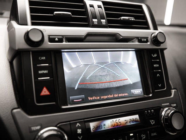 TOYOTA Land Cruiser 3.0 D4D VX AUTO