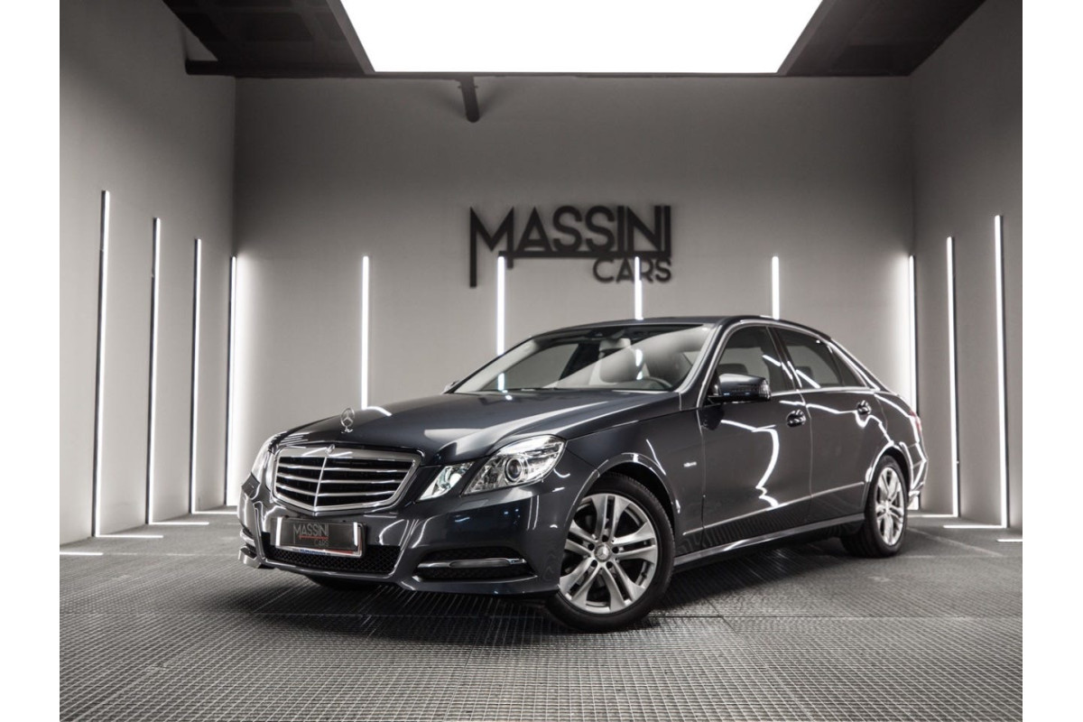 MERCEDES Clase E 200 Blue...