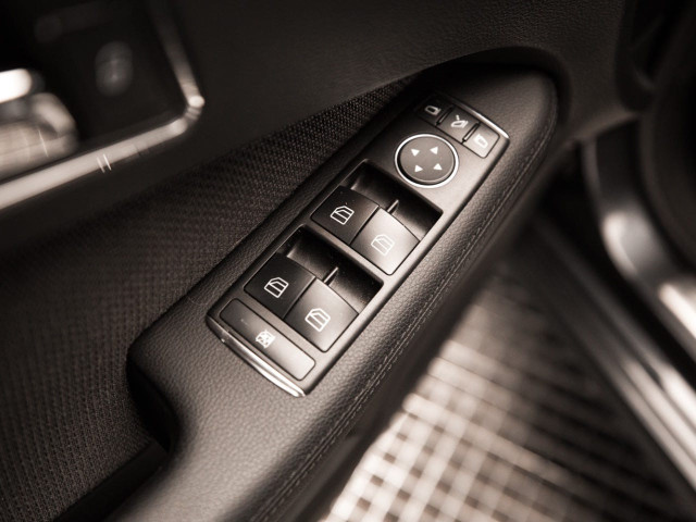 MERCEDES Clase E 200 Blue Efficiency Avantgarde