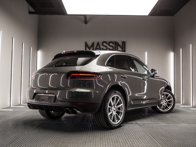 PORSCHE Macan S
