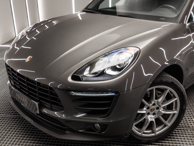 PORSCHE Macan S